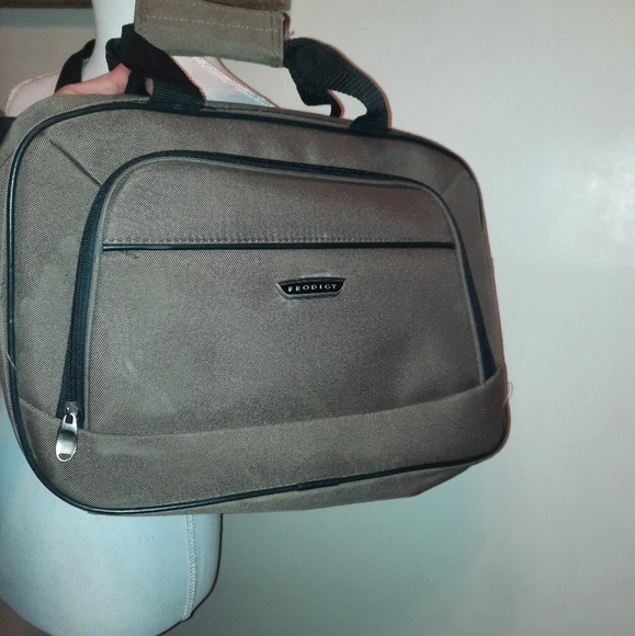 *bogo* prodigy crossbody/hand bag - Picture 2 of 6
